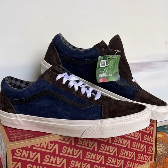 Vans Men’s Old Skool
Pig Suede Plaid Brown Navy
VN0007NTBF1
Sneakers - Picture 6 of 16
